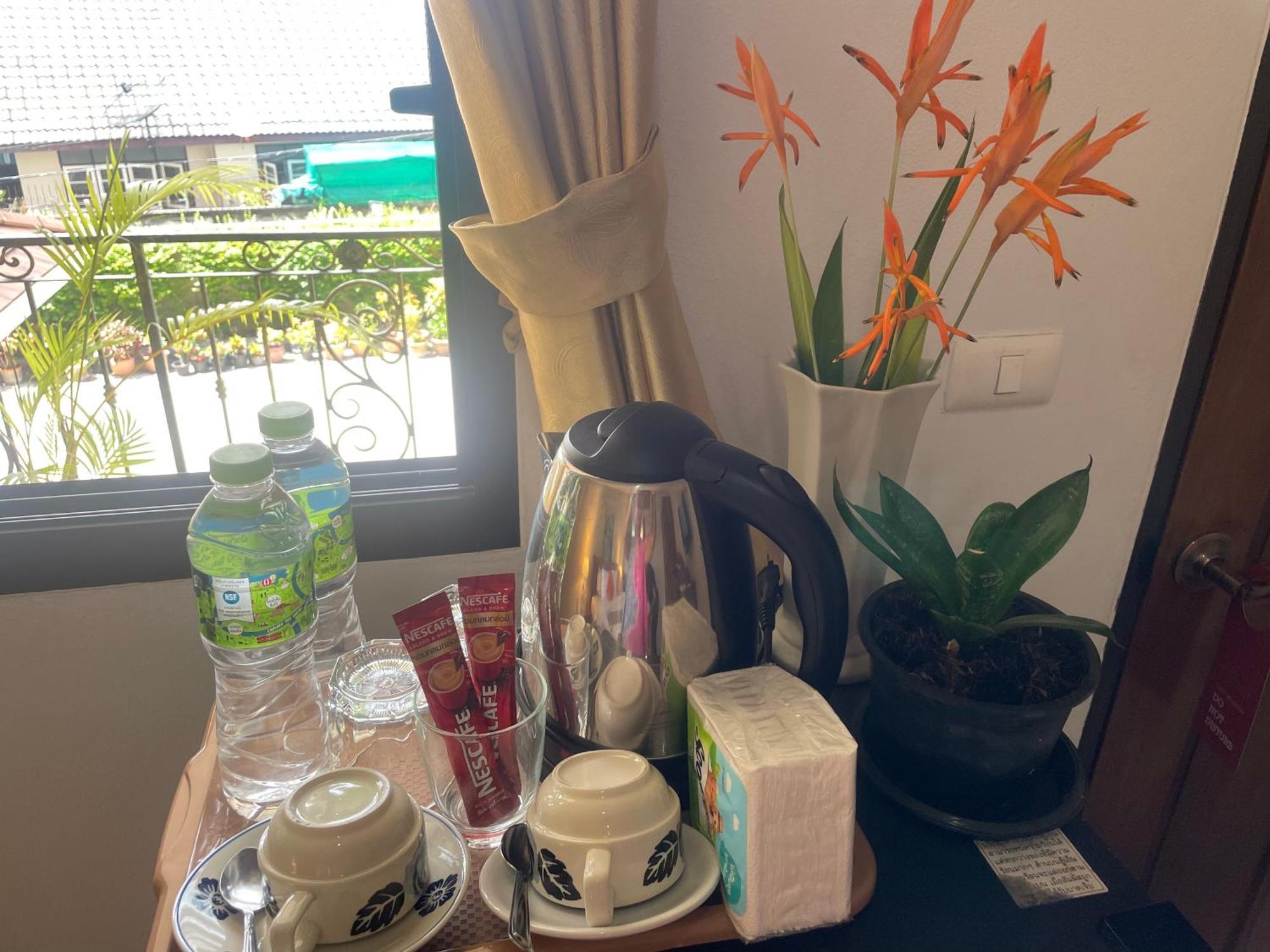 Laph Kham House Aparthotel Чиангмай Екстериор снимка