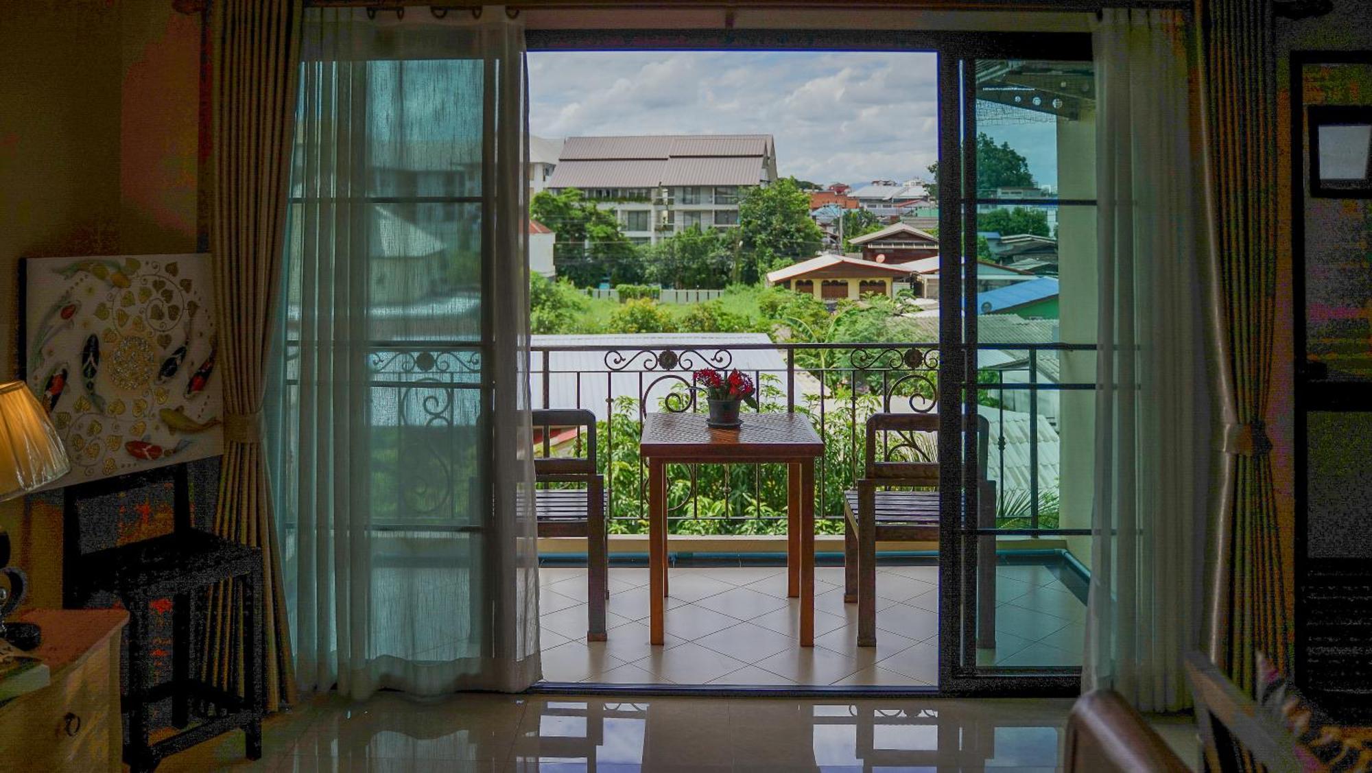 Laph Kham House Aparthotel Чиангмай Екстериор снимка
