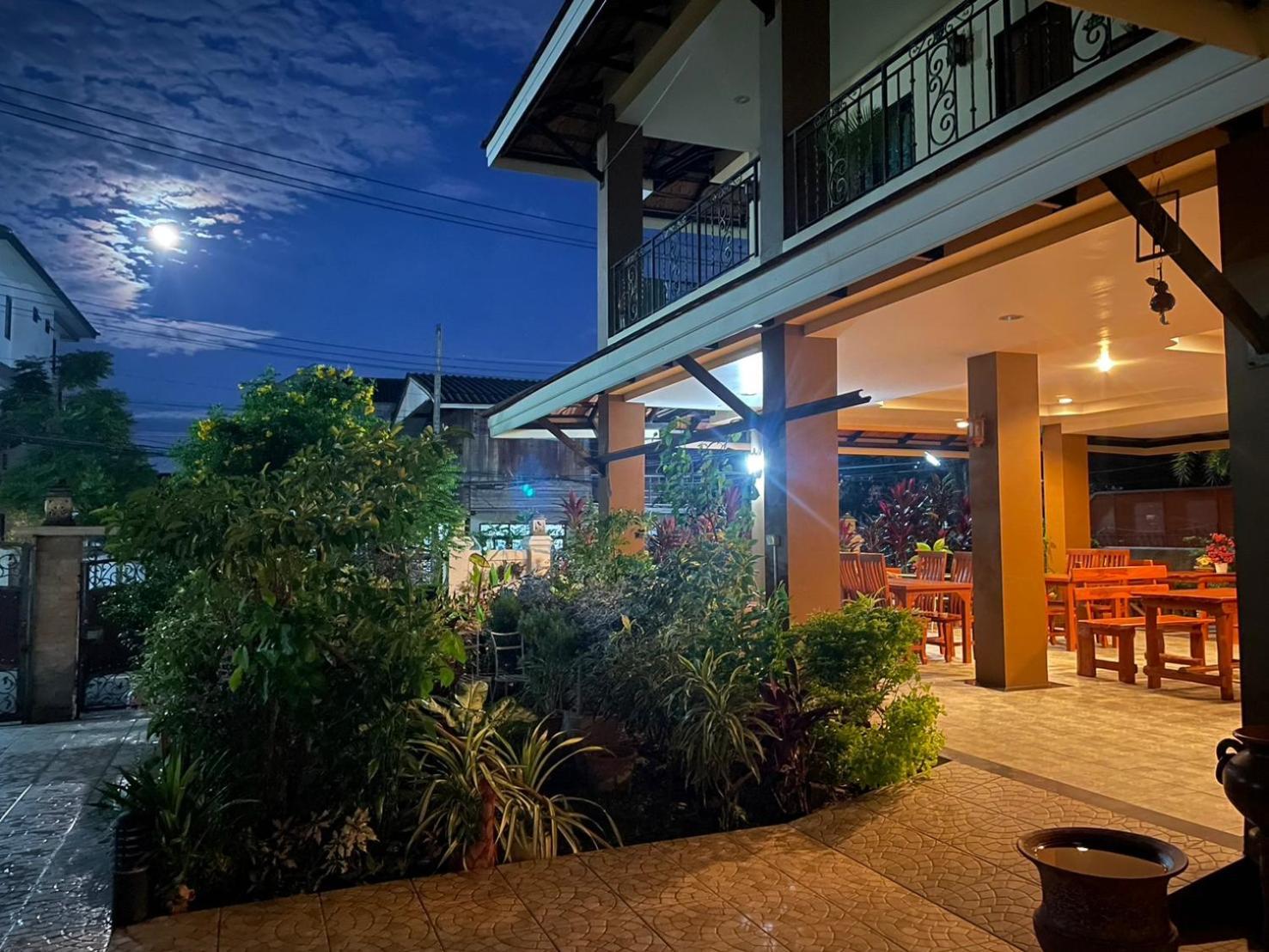 Laph Kham House Aparthotel Чиангмай Екстериор снимка