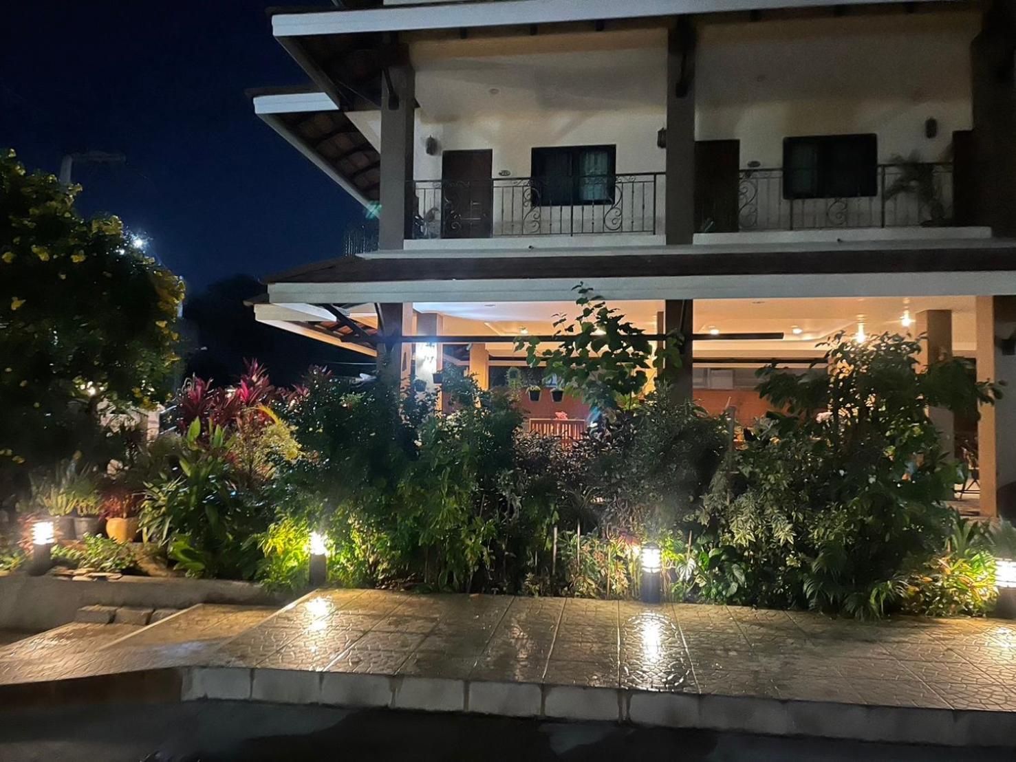 Laph Kham House Aparthotel Чиангмай Екстериор снимка