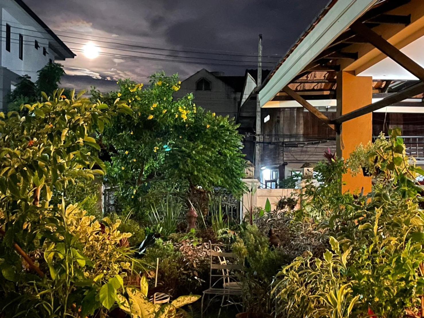 Laph Kham House Aparthotel Чиангмай Екстериор снимка