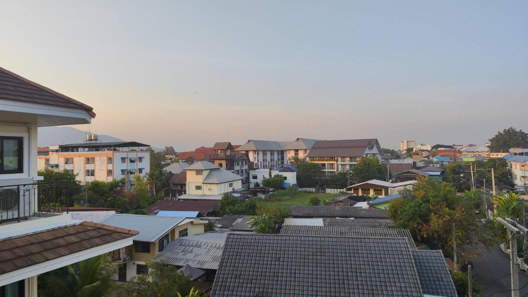 Laph Kham House Aparthotel Чиангмай Екстериор снимка